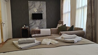 Nuray Hotel