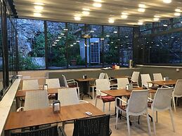 Nuray Hotel