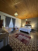 Tarihi Kumbaba Otel