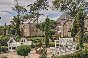 Alium Cottage Gileston Manor