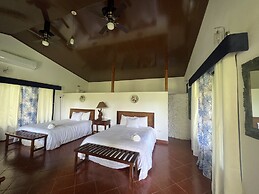 Blue Banyan Inn
