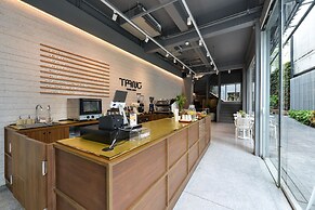 Tiang Capsule