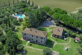 Rosehip apt With Shared Pool