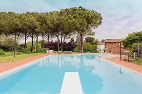 Olive apt With Shared Pool