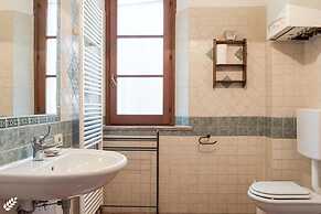 Olive apt With Shared Pool