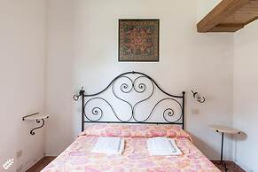Olive apt With Shared Pool