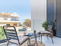 Sanders Only - Enchanting Studio With Balcony