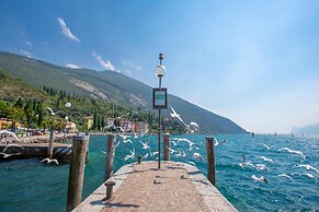 Riva Dante Apartment