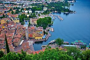 Riva Dante Apartment