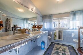 Villa Piero With Pool