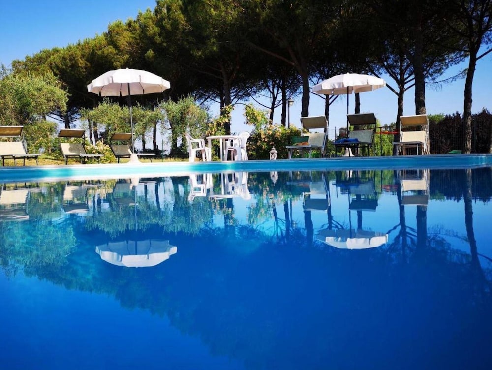 Pomegranate apt With Shared Pool