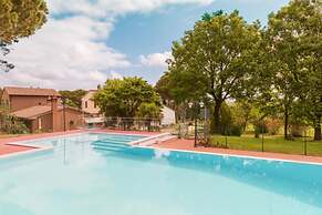 Pomegranate apt With Shared Pool