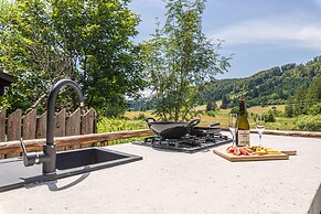 Family Friendly Kra Evec Lodge