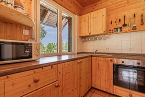 Family Friendly Kra Evec Lodge
