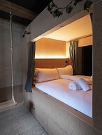 Peanut Medieval Lodge