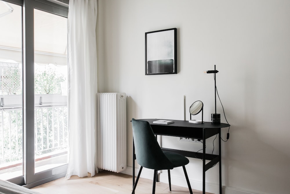 Striking 1BR Apartment in Kolonaki B
