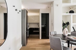 Striking 1BR Apartment in Kolonaki B