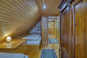 Chalet Kupljenik Near Bled Lake
