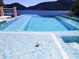 Beachfront Villa Brulupes