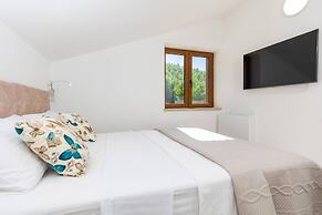 Beachfront Villa Brulupes