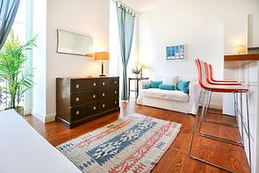 Jump Into the Lull Apartment