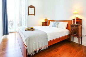 Jump Into the Lull Apartment