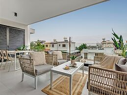 Sanders Only - Adorable 2-bdr Apt With Balcony