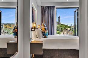 Roomzzz Edinburgh