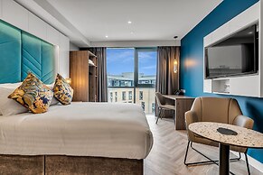 Roomzzz Edinburgh