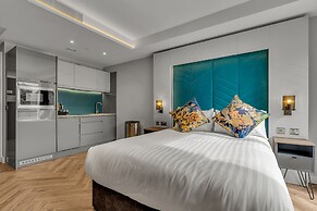 Roomzzz Edinburgh