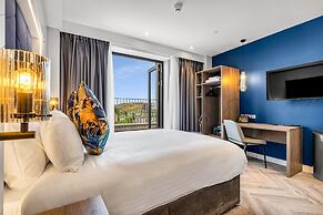 Roomzzz Edinburgh