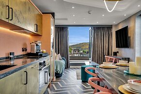 Roomzzz Edinburgh