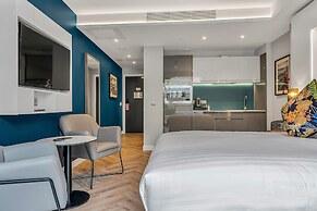Roomzzz Edinburgh