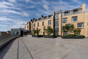 Roomzzz Edinburgh