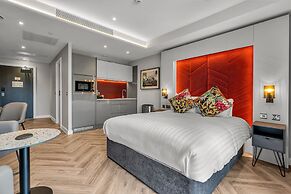 Roomzzz Edinburgh