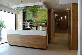 Nar Hotel