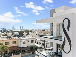 Sanders Only - Charming 2-bdr Apt With Balcony