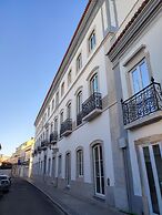 President Pais Apartment