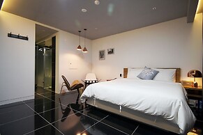 Pandora Hotel