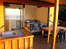Bounty Lodge