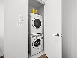 Stallion Suites Opp CN Tower & Scotiabank Arena