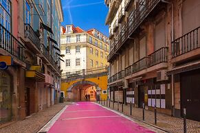 Lady Madonna in Lisboa Ciudad