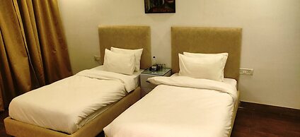 Live Inn Hotel sector 45