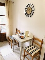 Skopelos Inn
