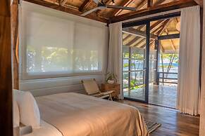 Blue Mist Hotel & Beach Club