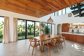 Botanique Villa & Studio