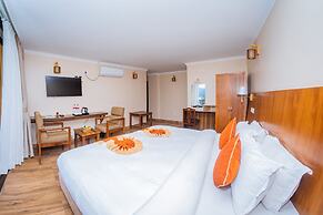 Hotel Fewa Camp