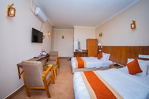 Hotel Fewa Camp