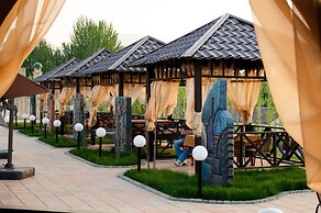 Charos Deluxe Resort