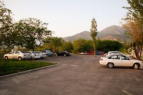 Charos Deluxe Resort